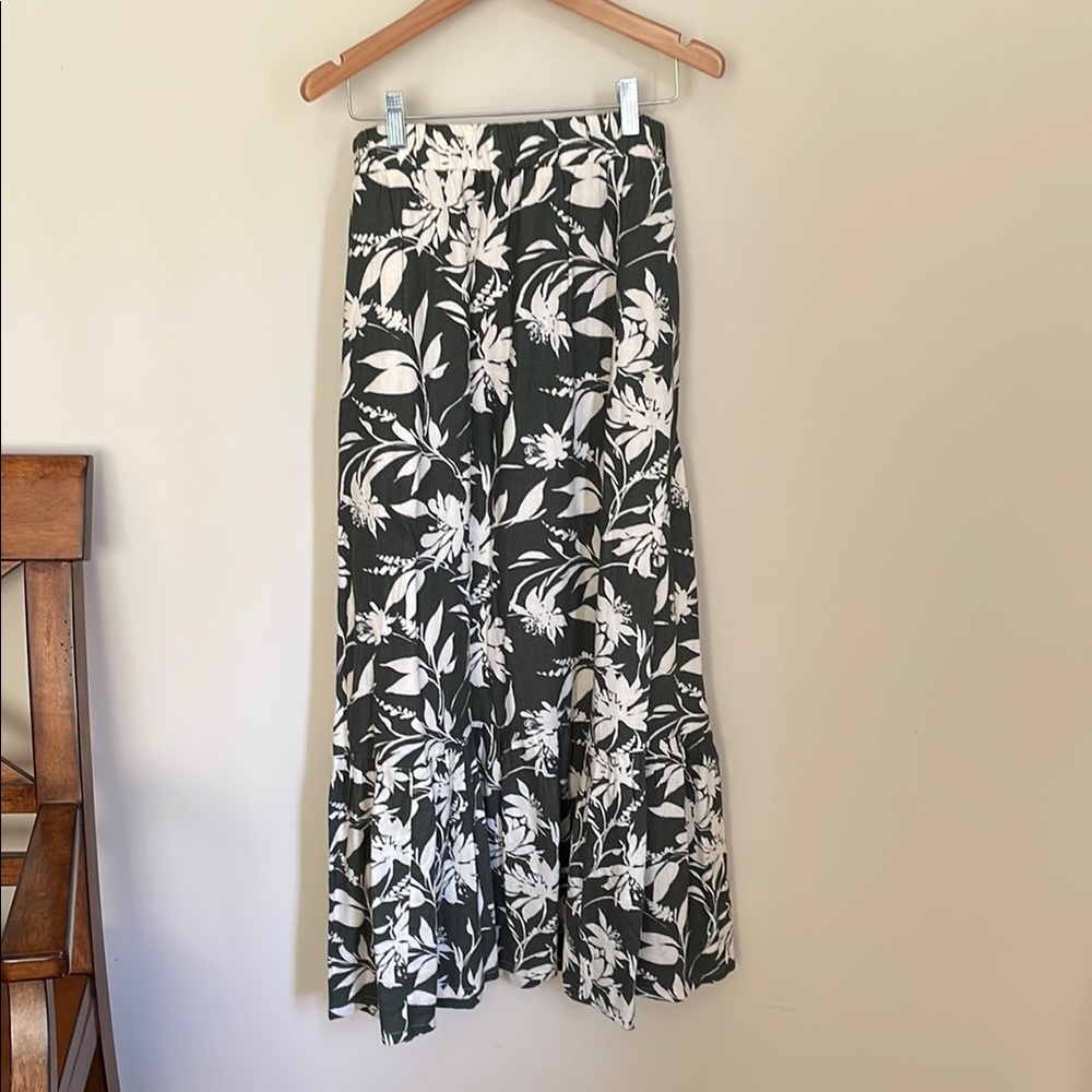 Abercrombie & Fitch Green and White Floral A-Line Skirt
